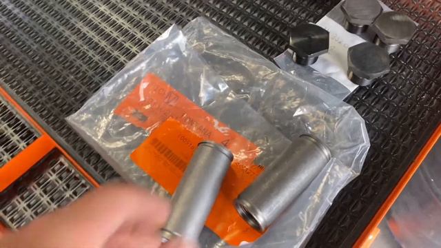 Palm Beach Classics "How To" replace the trailing arm bushings on a Mercedes-Benz 220SE w111 смотреть онлайн