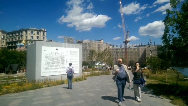 Парк Зарядье - честный обзор парка в Москве. Бесплатно погулял. смотреть онлайн