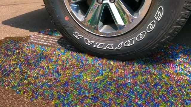 EXPERIMENT CAR VS ORBEEZ 3