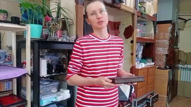 Книга в кожаном переплете. Предметы интерьера из натуральной кожи. Alexkvant. смотреть онлайн