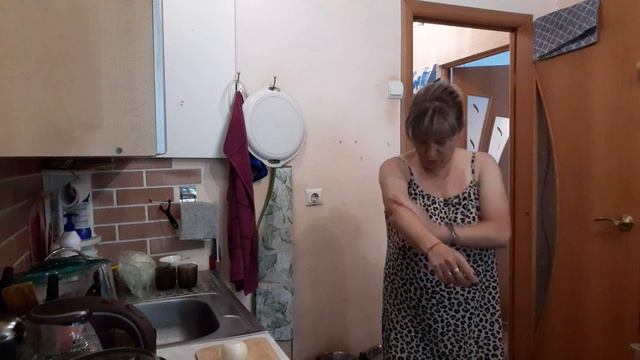 Любашкины Поболтушки на Кухне, Готовлю борщ. и Делюсь новостями . смотреть онлайн