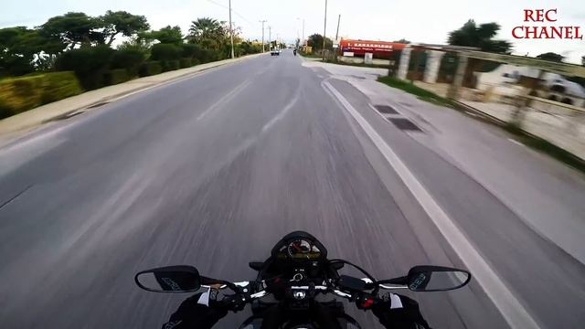 Honda hornet 600-Yamaha R6 смотреть онлайн