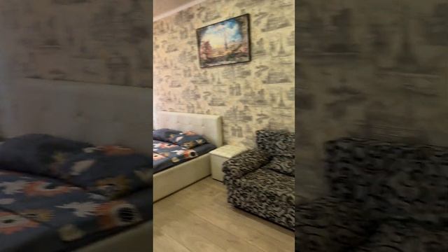 В7:ул.Восточно-Кругликовская 42/3 ,7/17эт,45кв ,2+2+2=6 остальной выбор квартир posutochno-oneday.r смотреть онлайн