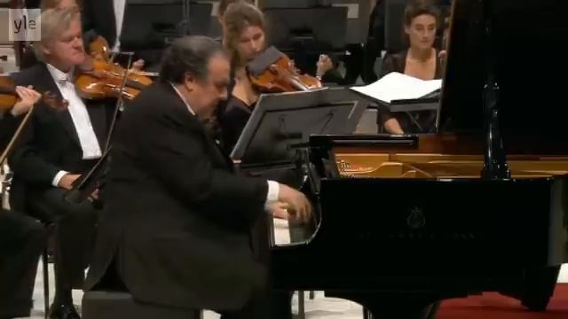 Bartók: Piano Concerto No. 3 - Yefim Bronfman (1/2) смотреть онлайн