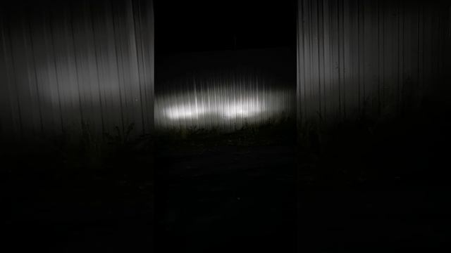 светодиодные лампы в рефлекторные фары #автолюбители #автосвет #shorts #avtoblog10rus смотреть онлайн