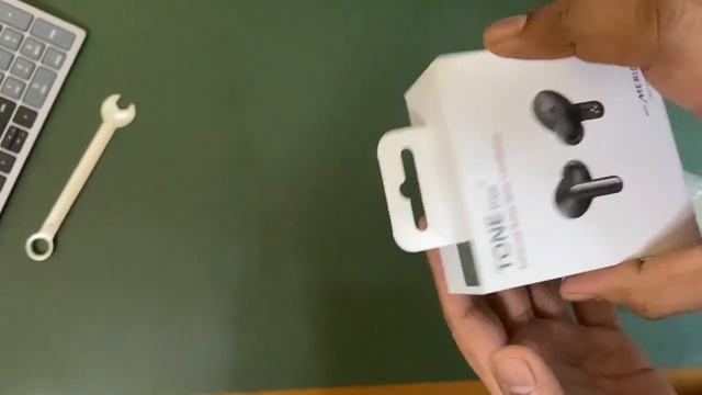 LG TONE Free FP5 TWS Unboxing! смотреть онлайн
