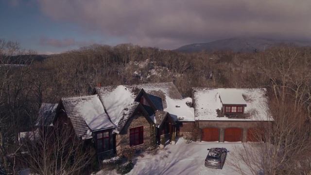 Другая Зои Трейлер смотреть онлайн