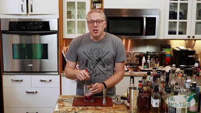 How to Make The 12 Degrees - Home Bartending смотреть онлайн