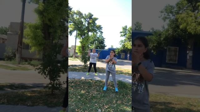 Танец под песню I GOT LOVE смотреть онлайн