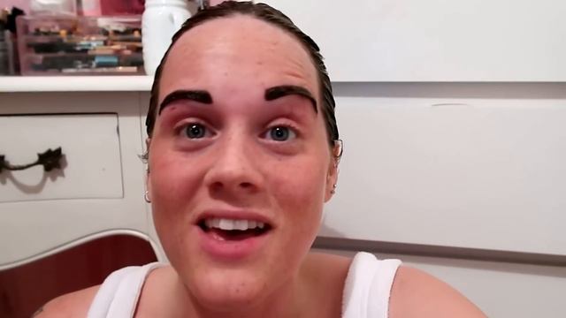 HOW I TINT MY EYEBROWS AT HOME смотреть онлайн