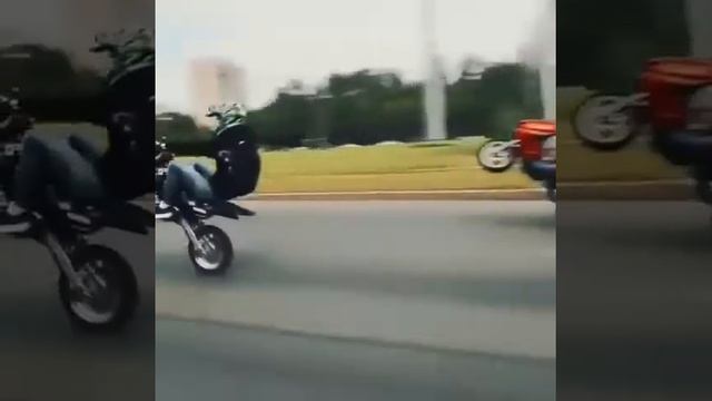 Нарезка видео заряженных скутеров в стиле FZM и драг