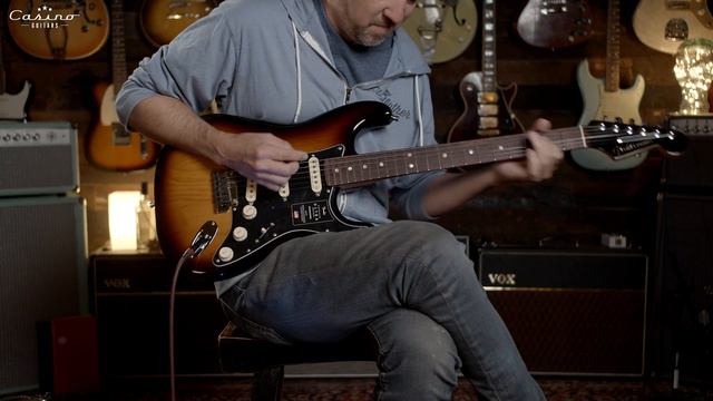 Fender Ultra Luxe Stratocaster 2-Color Sunburst смотреть онлайн