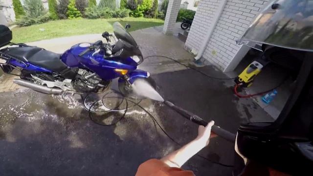 Мойка мотоцикла Honda CBF 600S/Washed Honda CBF 600S смотреть онлайн