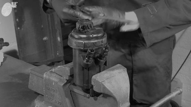 [PL] Wymiana filtra paliwa w silnikach JTD przy użyciu przyrządu Blue Print смотреть онлайн