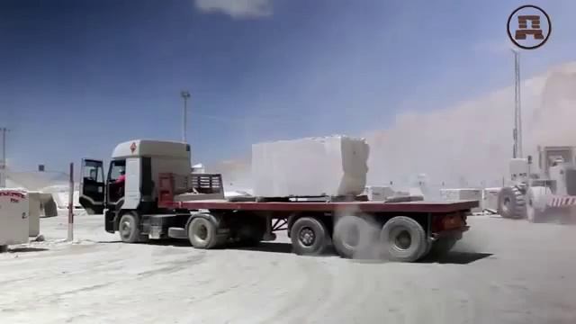 Полигональная кладка на Урале.