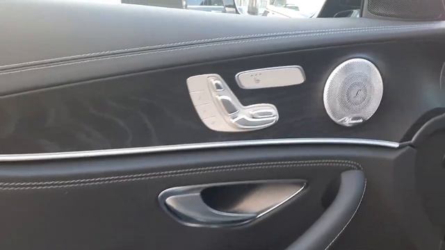201D28589 - 2020 Mercedes-Benz E-Class 300d --AMG--PREMIUM PACK-- 59,950 смотреть онлайн