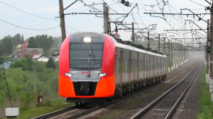 ЭС2ГП-007 «Ласточка» сообщением Москва - Курск с приветливой бригадой