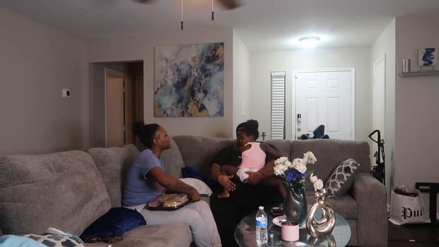 VLOGTOBER DAY 20 | TREATING OUR 4 YEAR OLD LIKE A BABY TO GET HER REACTION (MUST WATCH) смотреть онлайн