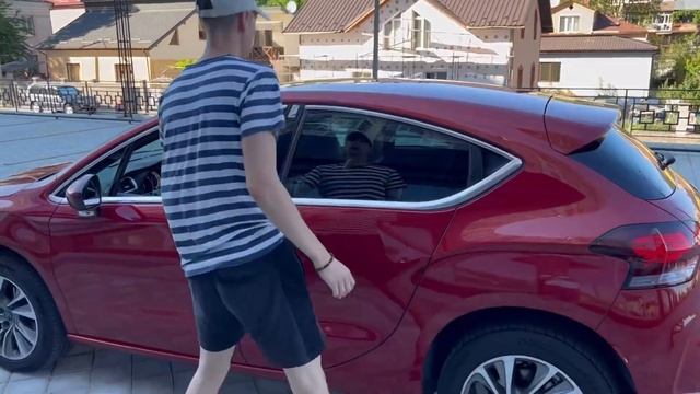 Citroen Chronicles: The Journey Begins