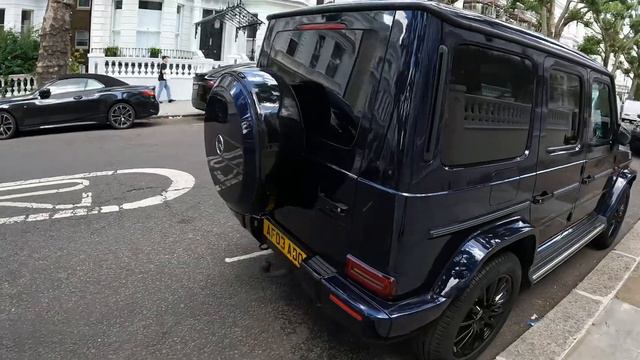 Mercedes Benz G Wagon G Class G400d Midnight Blue 4x4 SUV 2022 смотреть онлайн