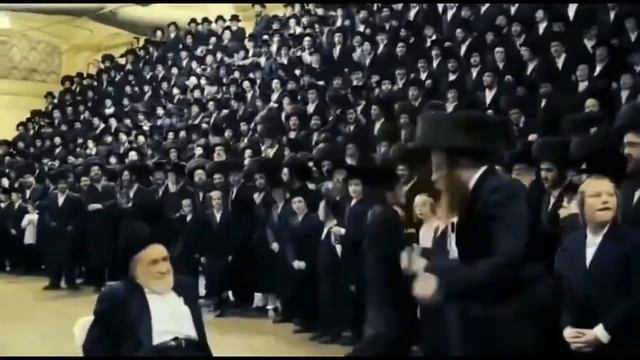 Евреи стали жёстко танцевать под “Lucas World” смотреть онлайн