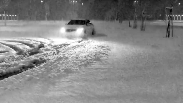 Mercedes Benz C200 W205 On Snow