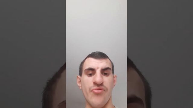 Привет всем Срочно удалите игру Роблокс из телефона это Вирус Роблокс могут вас Взломать не Шучу смотреть онлайн