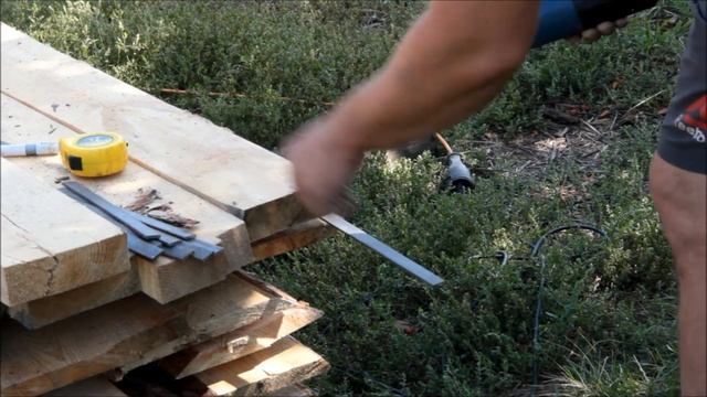 Строю навес для сена!