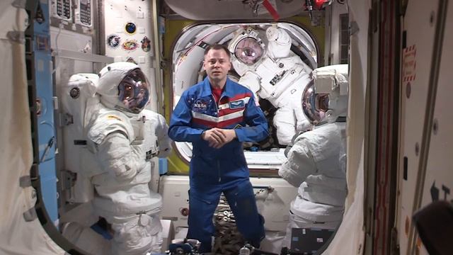 Class of 2023 | Message from the International Space Station смотреть онлайн