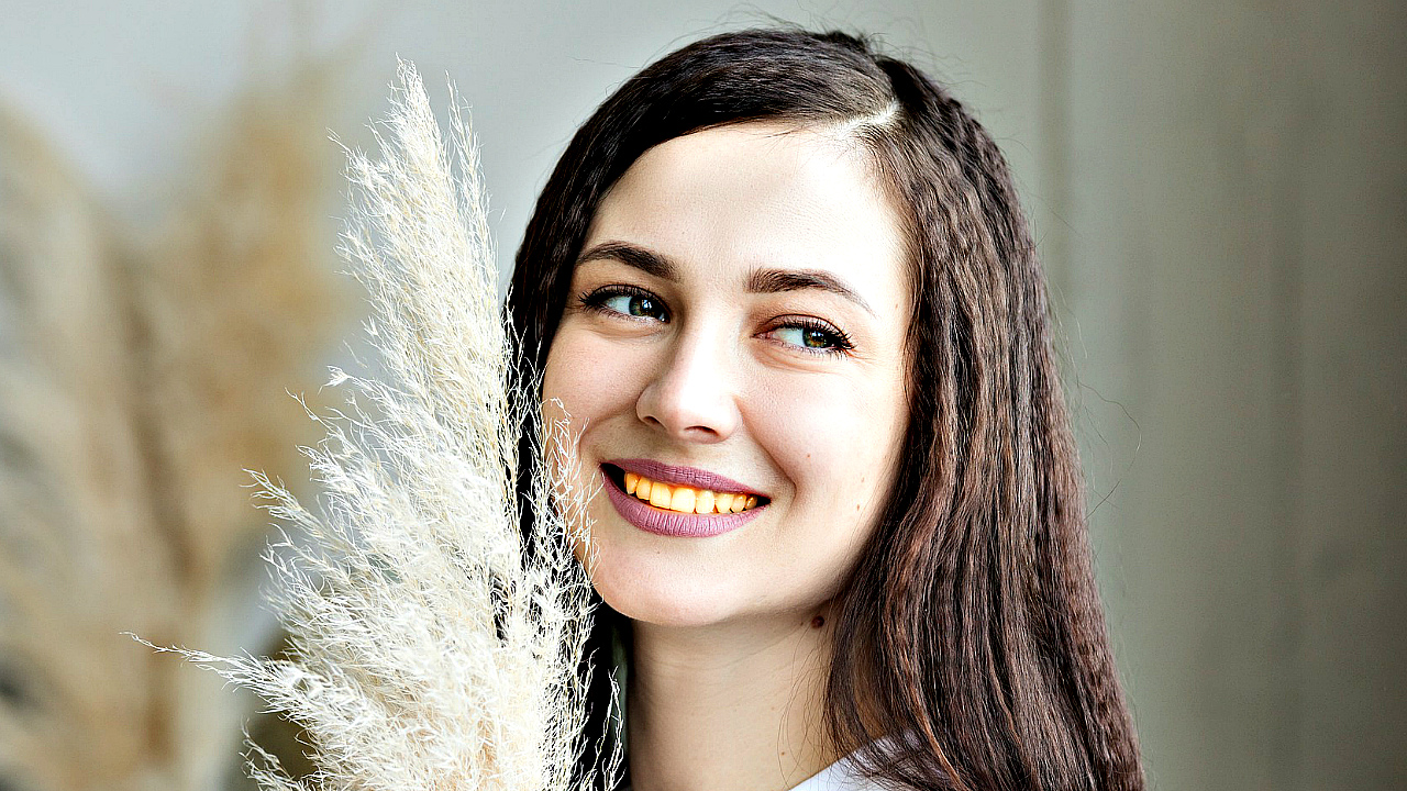 Причины, по которым эмаль на зубах становится желтая. Почему желтеют зубы? смотреть онлайн