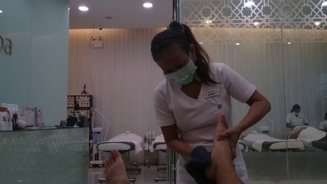 Массаж ног в Pimnara Spa