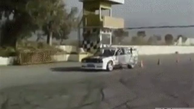 ГифкА-Когда некого вызвать на дуэль- GIF смотреть онлайн