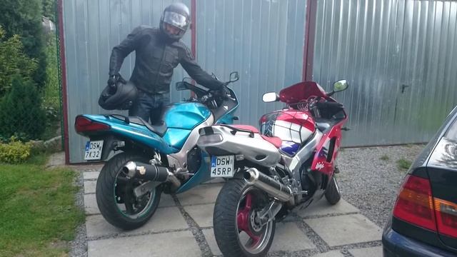 Suzuki rf600r LeoVince SBK смотреть онлайн