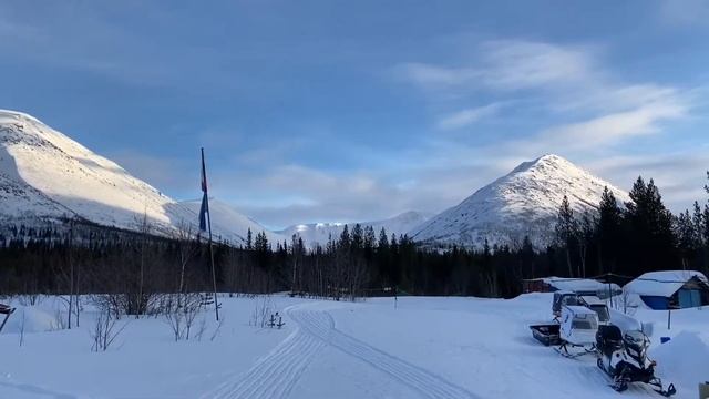 Хибины на снегоходах. Без опыта вождения. С инструктажем (Khibiny, Kirovsk. Snowmobile) смотреть онлайн