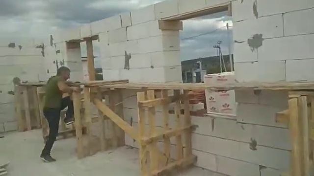 Дом из пеноблоков. За сколько дней его можно построить?