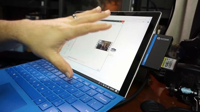 Eletrand Surface Pro SD Card Reader With One BIG Flaw! смотреть онлайн