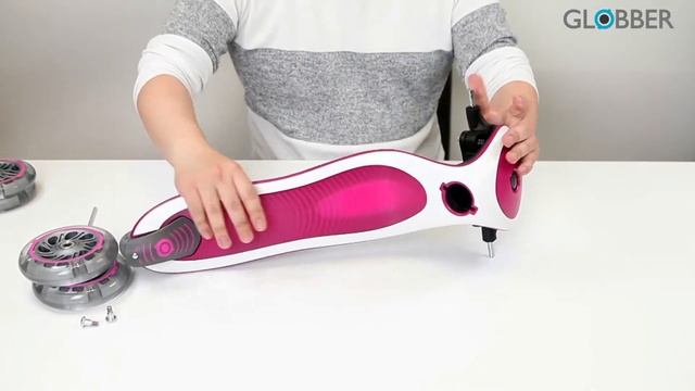 How to change the front wheels on Globber 3-wheel scooters смотреть онлайн