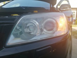 Как снять переднюю фару на Chevrolet Captiva и как заставить работать лампочку повторителя поворота.