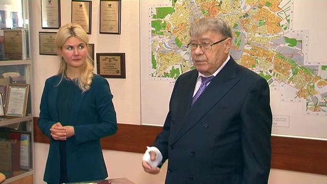 Глава ХОГА Юлия Светличная встретилась с коллективом компании «Жилстрой 2» смотреть онлайн