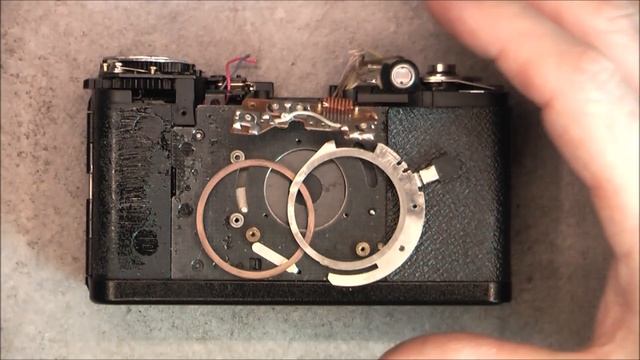 Soviet Lomo LC-A camera teardown смотреть онлайн