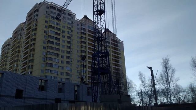 КБ 403. Работа башенного крана. смотреть онлайн