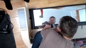 Как снять зеркало с двухстороннего скотча .