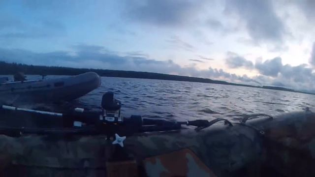 Antey380 и Yamaha15 four stoke ЖГЁТ смотреть онлайн