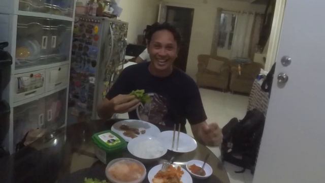 Samgyupsal D.I.Y. at Home TIPID TIPS - Elyong Vlog смотреть онлайн