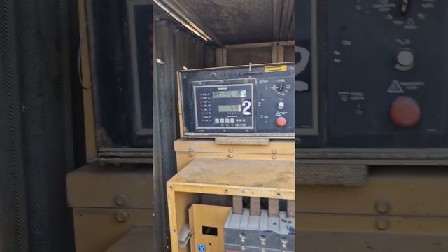 Тестирование нагрузочным модулем генератора после кап ремонта ДВС. Caterpillar Обзор спецтехники. смотреть онлайн