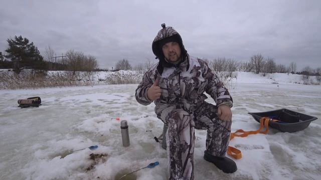 Сколько лунок пробурит шуруповерт Dewalt dcd 999 с аккумулятором Flexvolt 6ah,ледобур айсберг 160мм смотреть онлайн