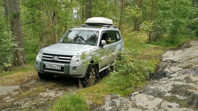 Работа передней межколесной блокировки Паджеро 4. Front electronic lock Pajero. смотреть онлайн
