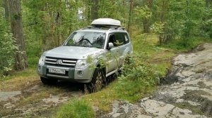 Работа передней  межколесной блокировки Паджеро 4. Front electronic lock Pajero.