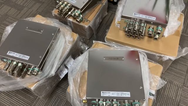 Original PEPPERL + FUCHS FXLS210S.TB-Y70121553 Terminal and Junction Boxes Ex e / Ex i with Return смотреть онлайн