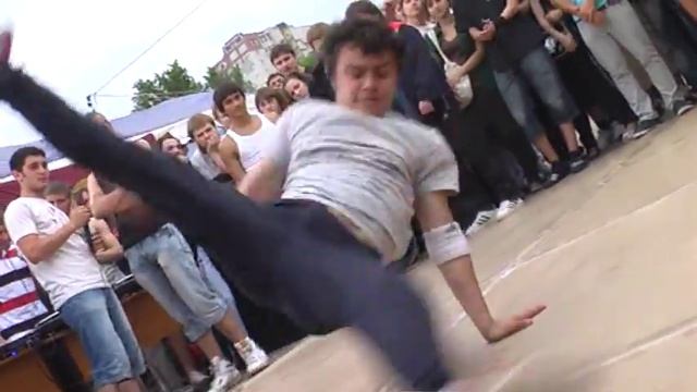 Брейк-данс (2), г.Самара, 25.05.2010г. смотреть онлайн